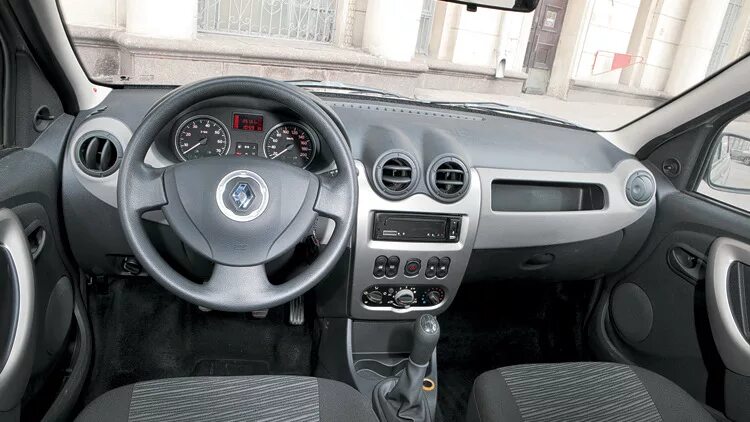 Рено логан 2011 года фото салона Renault Logan (1G) 1.6 бензиновый 2011 на DRIVE2