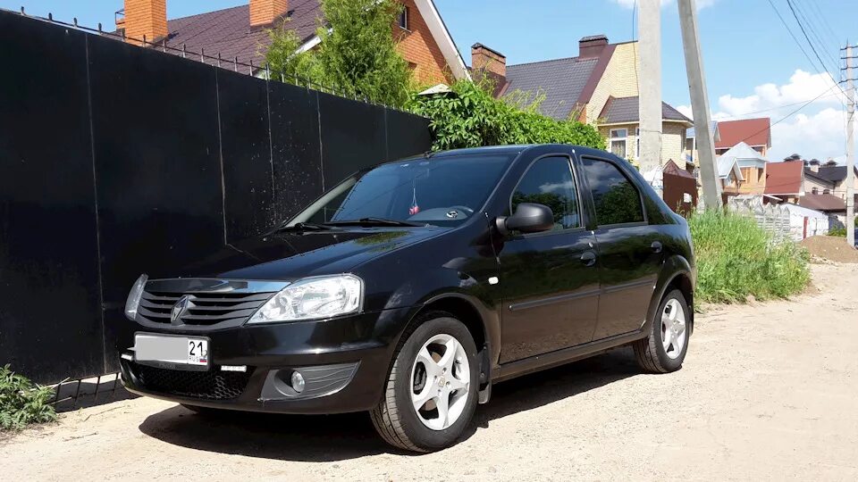 Рено логан 2012 года черный фото Renault Logan (1G) 1.6 бензиновый 2012 "черная жемчужина"Arctiс на DRIVE2