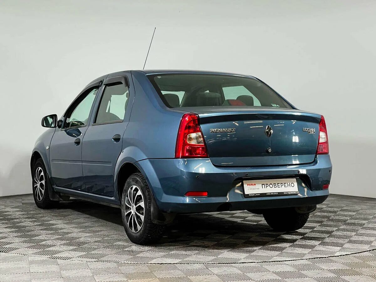 Купить б/у Renault Logan II 1.6 MT (102 л.с.) бензин механика в Санкт-Петербурге