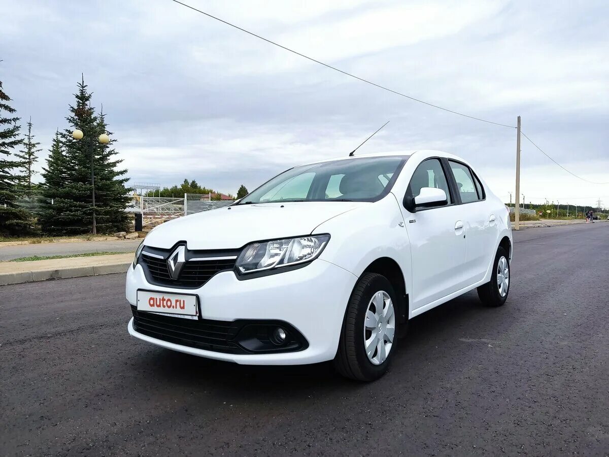 Рено логан 2018 года фото Купить б/у Renault Logan II 1.6 AT (102 л.с.) бензин автомат в Саранске: белый Р