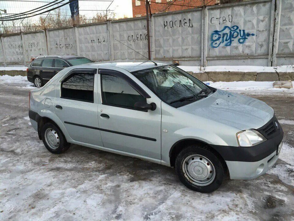 Купить б/у Renault Logan I Рестайлинг 1.4 MT (75 л.с.) бензин механика в Чехове: