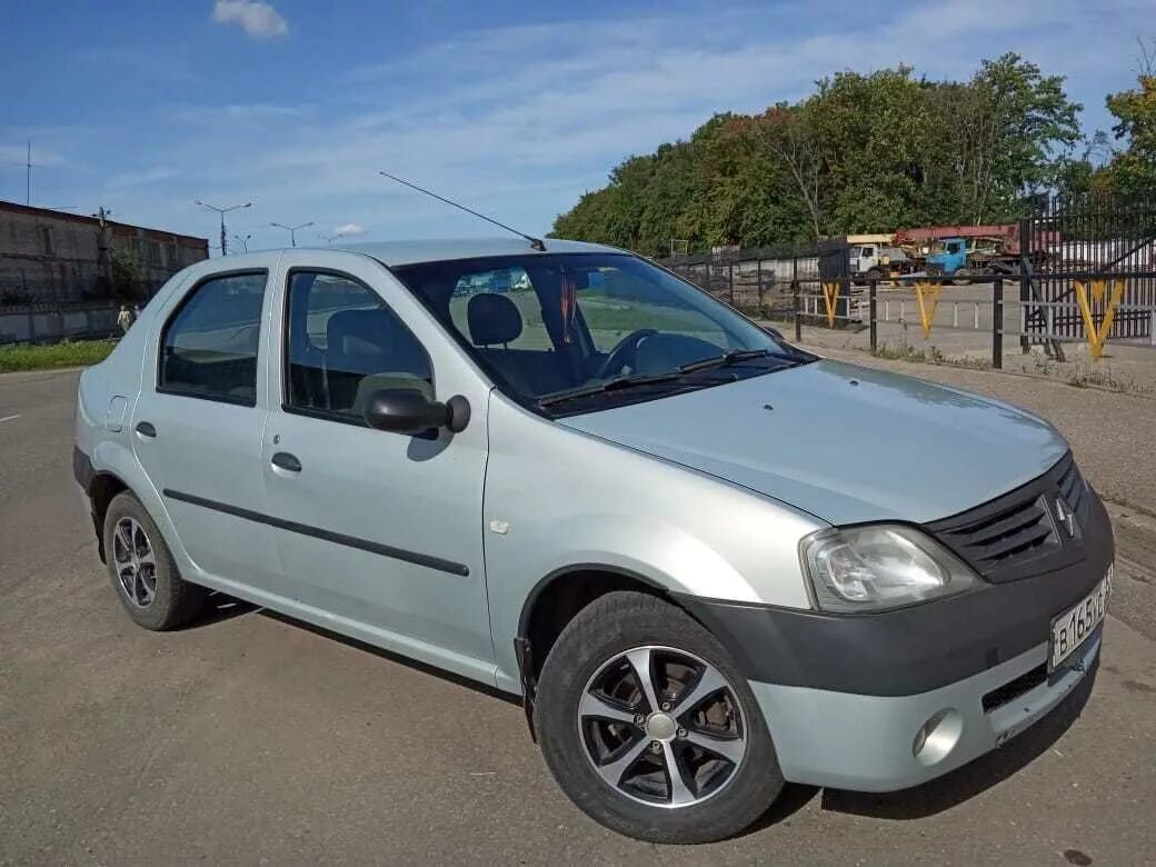 Рено логан б у фото Купить б/у Renault Logan I 1.6 MT (87 л.с.) бензин механика в Подольске: серебри