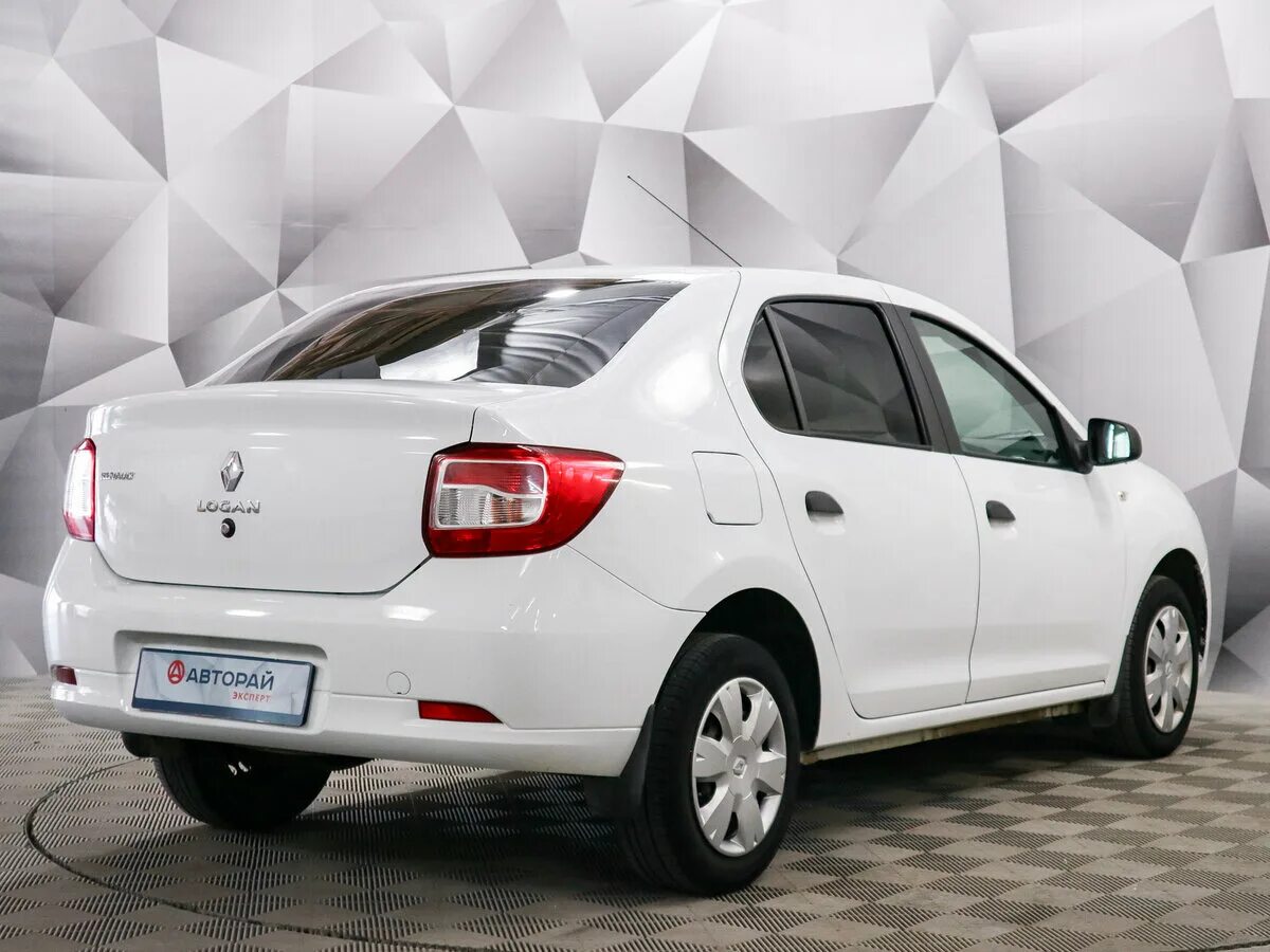 Рено логан белый фото Купить б/у Renault Logan II 1.6 MT (82 л.с.) бензин механика в Ульяновске: белый