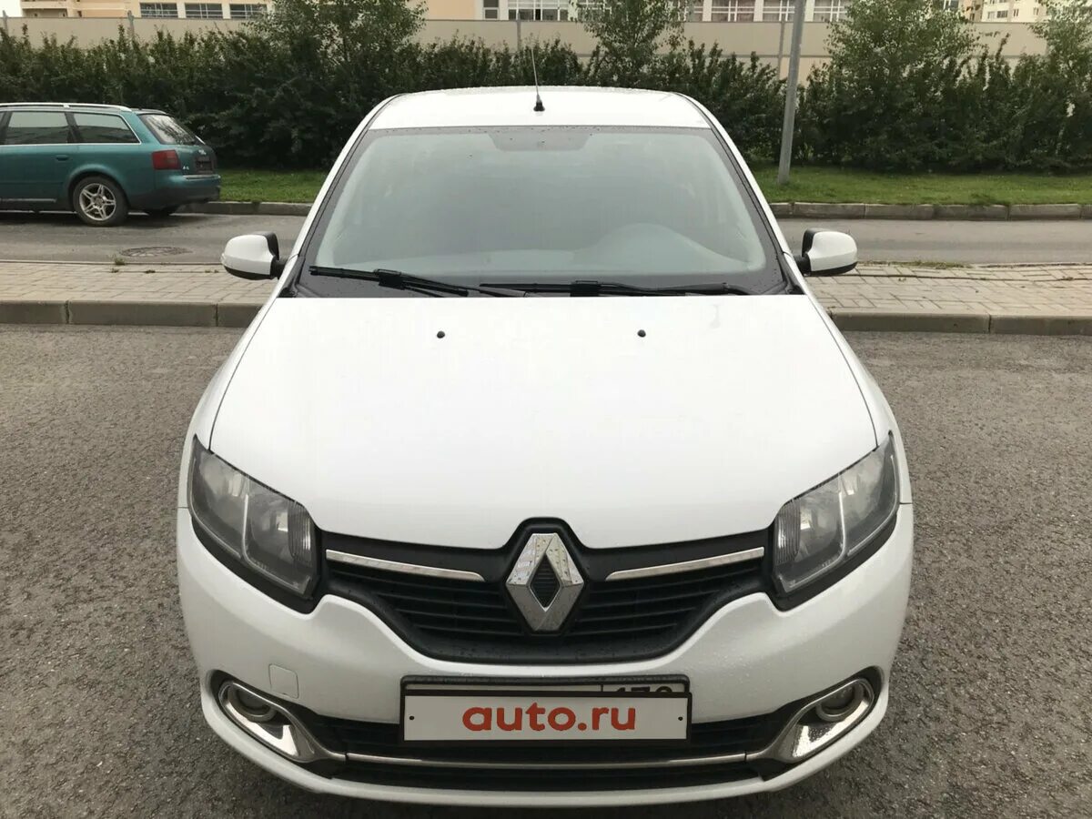 Рено логан белый фото Купить б/у Renault Logan II 1.6 AT (102 л.с.) бензин автомат в Санкт-Петербурге: