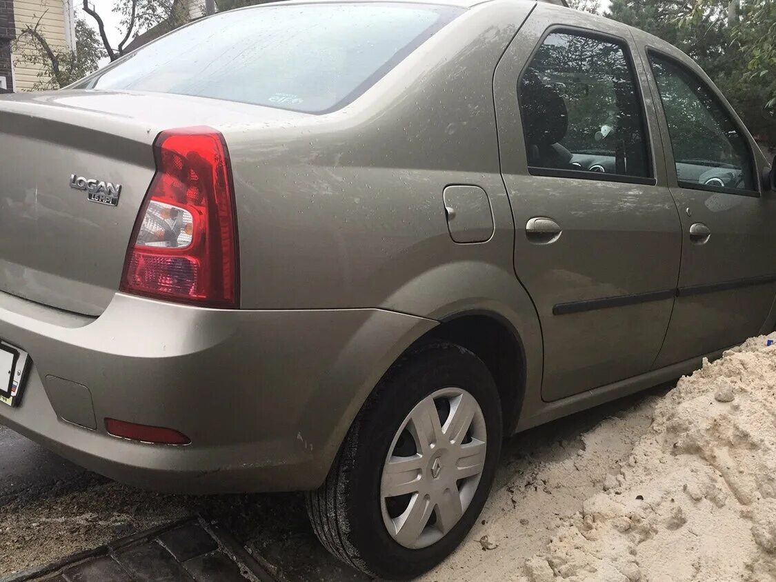 Рено логан бежевый фото Купить б/у Renault Logan I Рестайлинг 1.6 MT (84 л.с.) бензин механика в Москве: