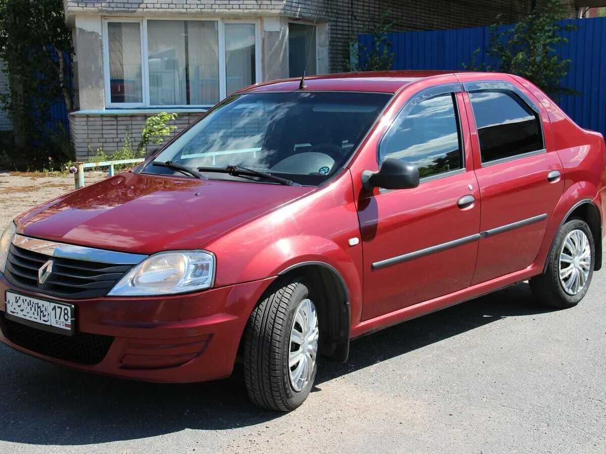 Рено логан красная фото Купить б/у Renault Logan I Рестайлинг 1.6 AT (103 л.с.) бензин автомат в Санкт-П