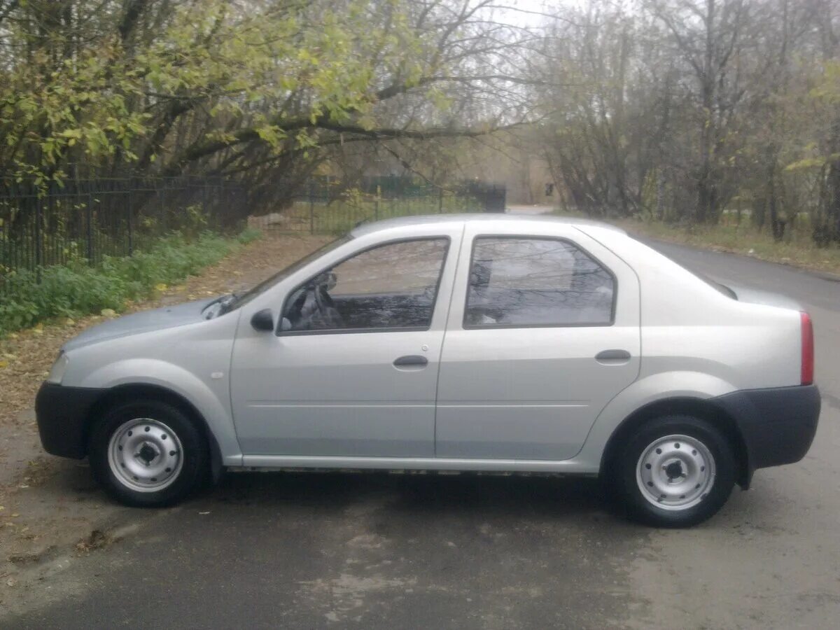 Рено логан серебристый фото Купить б/у Renault Logan I 1.4 MT (75 л.с.) бензин механика в Москве: серебристы