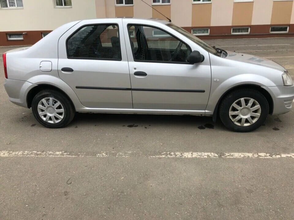 Рено логан серебристый фото Купить б/у Renault Logan I Рестайлинг 1.4 MT (75 л.с.) бензин механика в Старой 