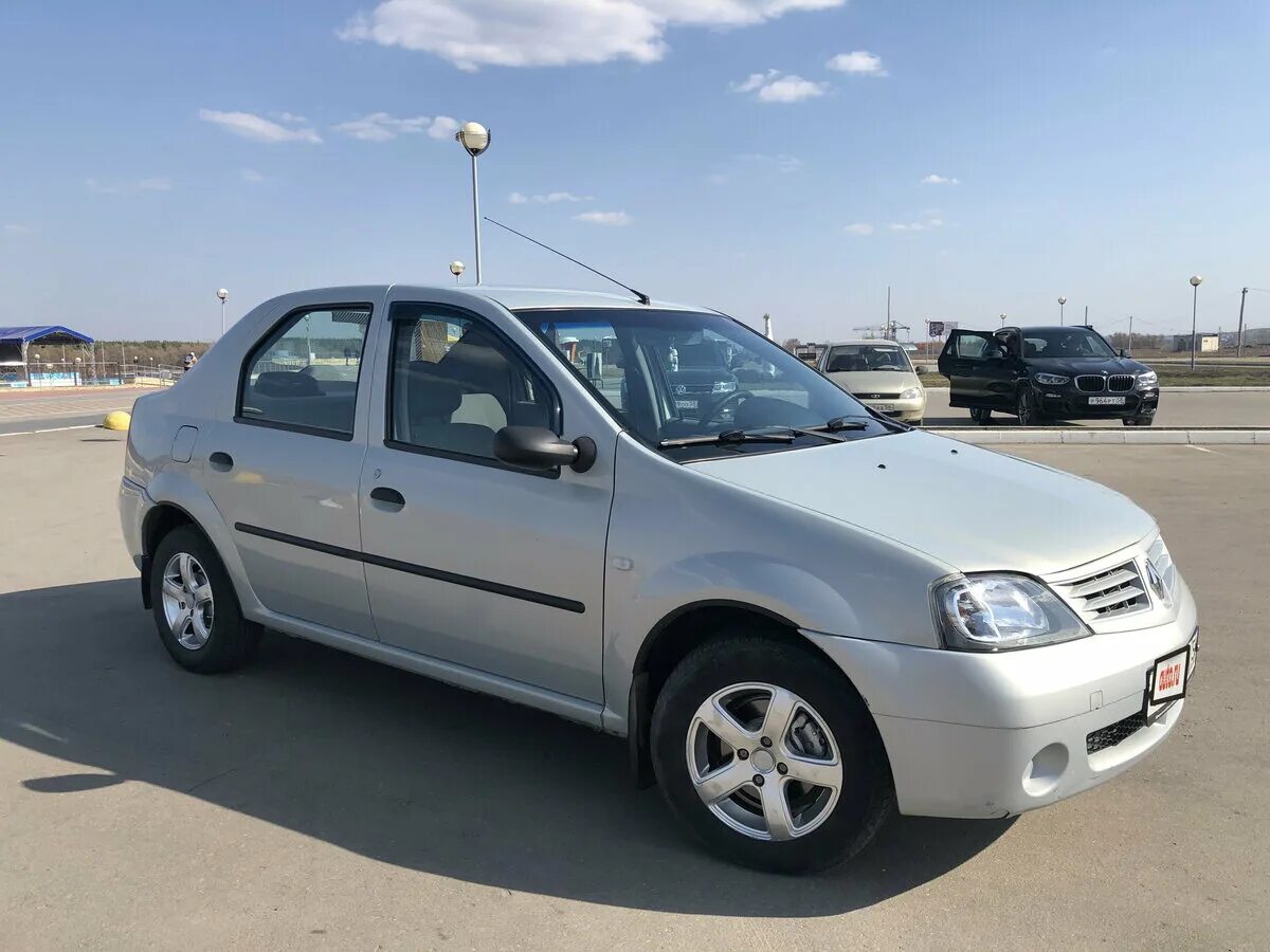 Рено логан серебристый фото Купить б/у Renault Logan I 1.4 MT (75 л.с.) бензин механика в Засечном: серебрис