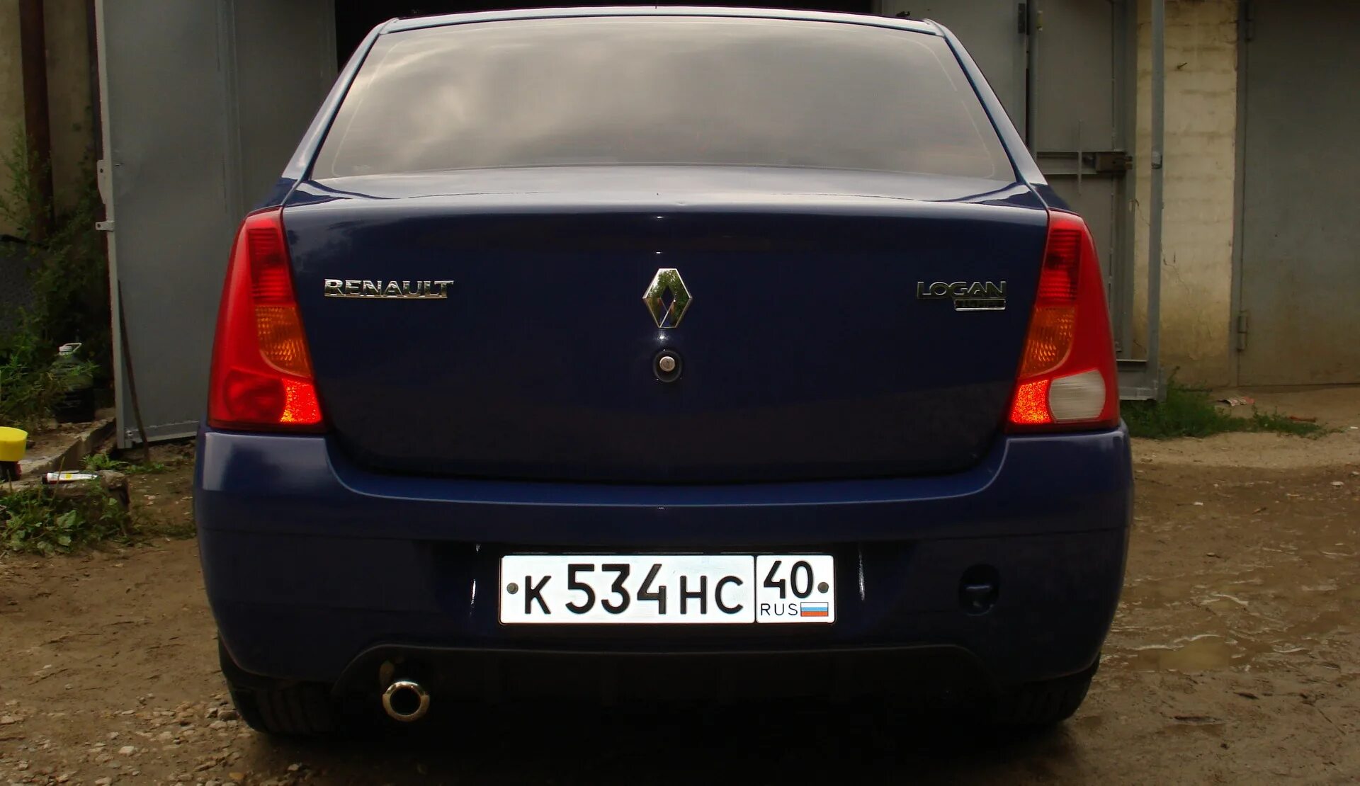 Рено логан вид сзади фото Мойка авто - Renault Logan (1G), 1,4 л, 2006 года мойка DRIVE2