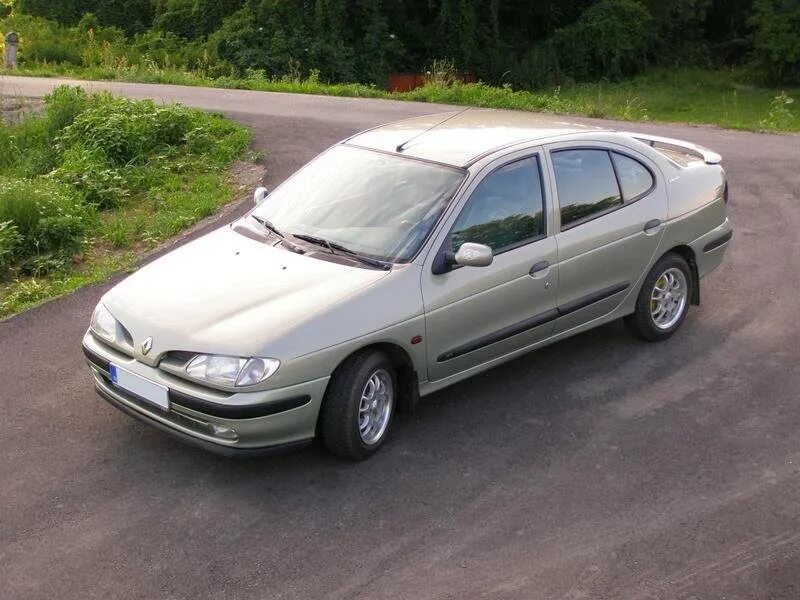 Рено меган 1 фото Renault Megane 1 поколение Classic седан