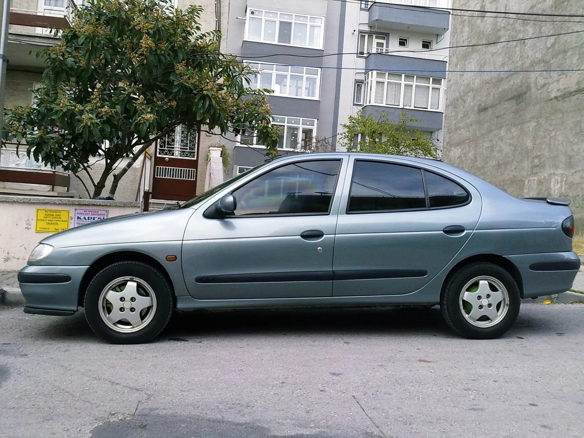 Вторичные воздушные насосы на RENAULT Megane I рестайлинг 1999 - 2003 бу с разбо