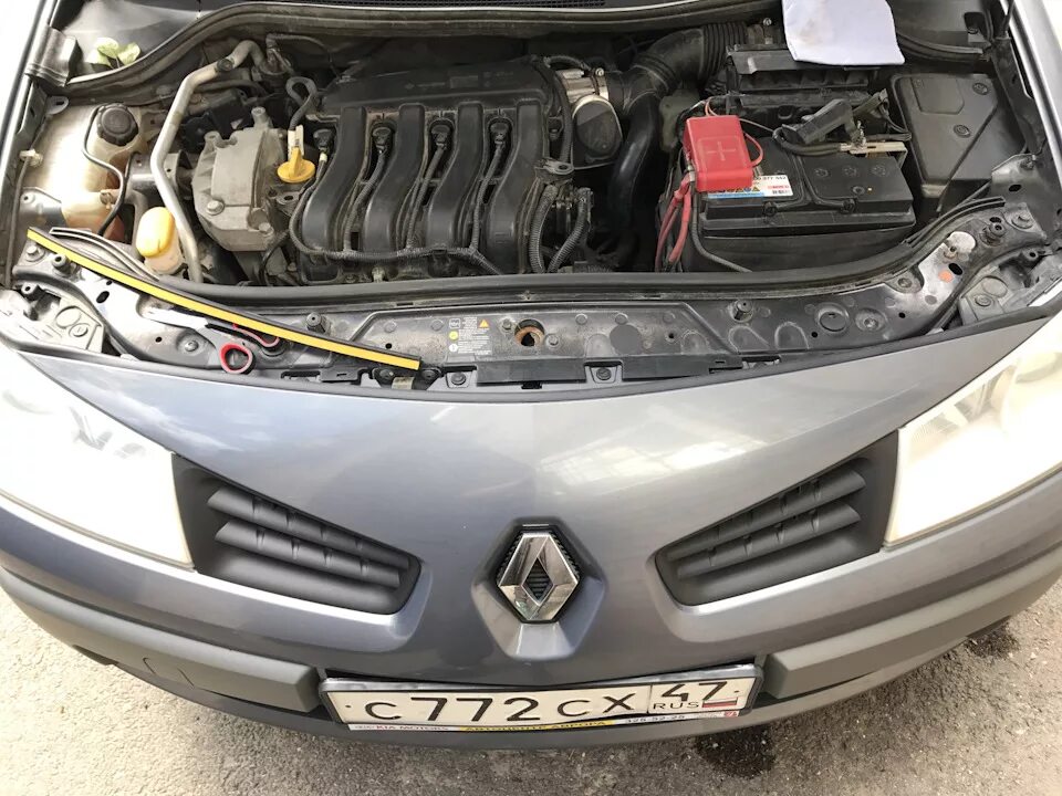 Рено меган 2 фото под капотом Немного ништяков 2 - Renault Megane II, 1,6 л, 2008 года аксессуары DRIVE2