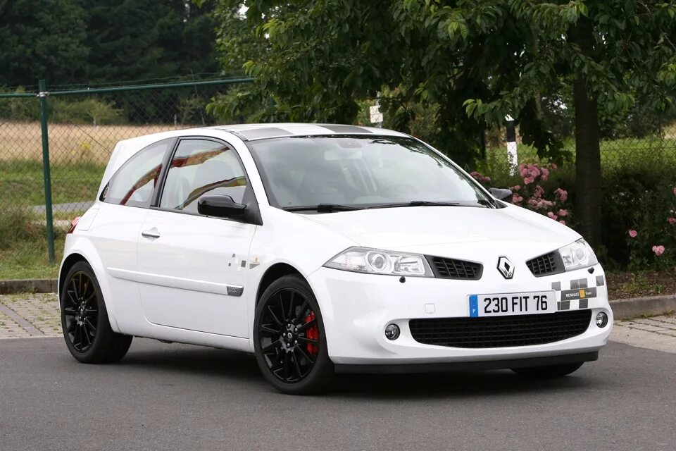 Рено меган 2 хэтчбек тюнинг фото Мороз! - Renault Megane II, 1,5 л, 2009 года покатушки DRIVE2