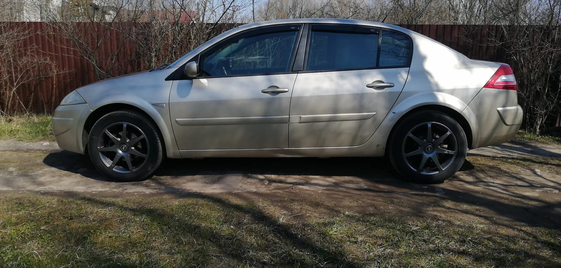 Рено меган 2 на 17 дисках фото Подвернулись R17 на лето) - Renault Megane II, 1,6 л, 2007 года колёсные диски D