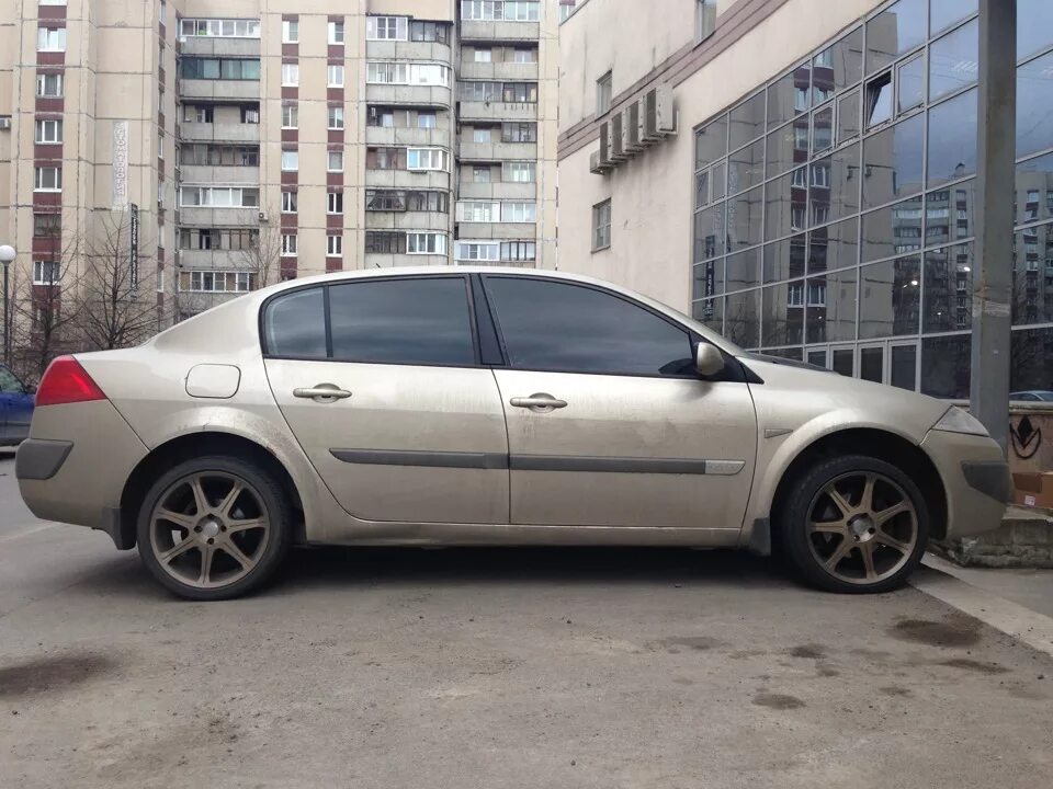 Рено меган 2 на 17 дисках фото Bridgestone BEO LS R17 - Renault Megane II, 1,6 л, 2006 года колёсные диски DRIV