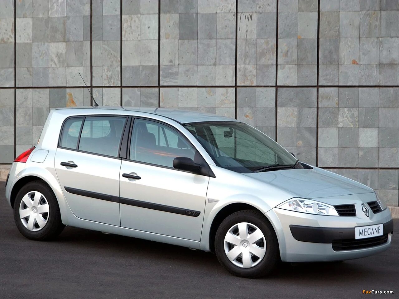 Рено меган 2003 года фото Photos of Renault Megane 5-door ZA-spec 2003–06 (1280x960)