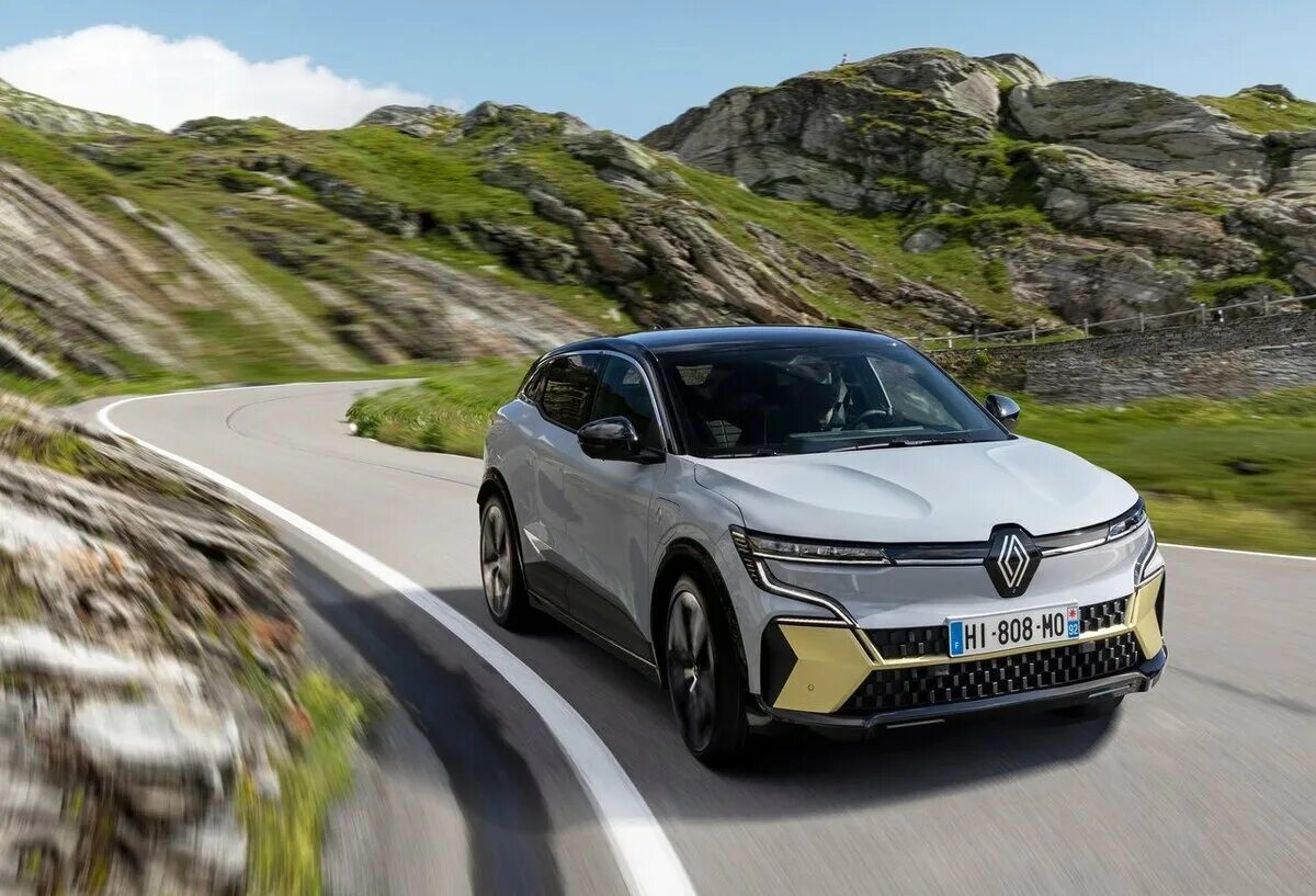 Рено меган 2024 фото Renault снизил цены на Megane E-Tech Electric. Теперь автомобиль стоит как в мом