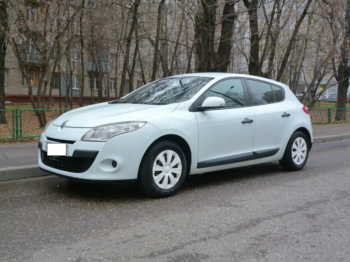 Рено меган 3 дизель фото Купить б/у Renault Megane III 1.5d MT (90 л.с.) дизель механика в Москве: белый 