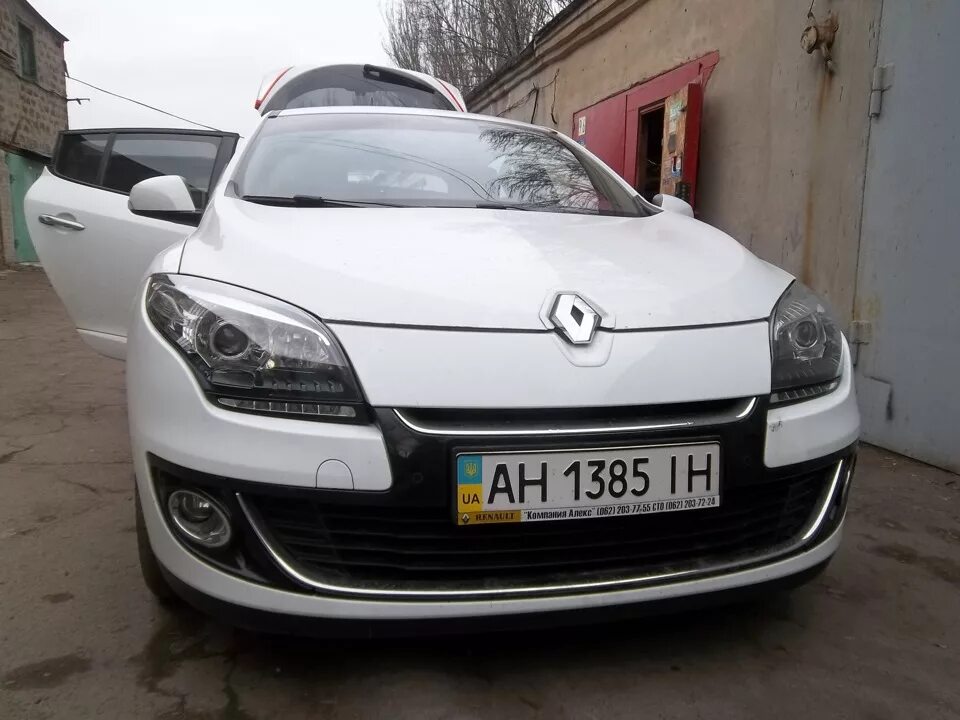 Рено меган 3 фара тюнинг Линзы в фары. - Renault Megane III, 1,5 л, 2013 года тюнинг DRIVE2