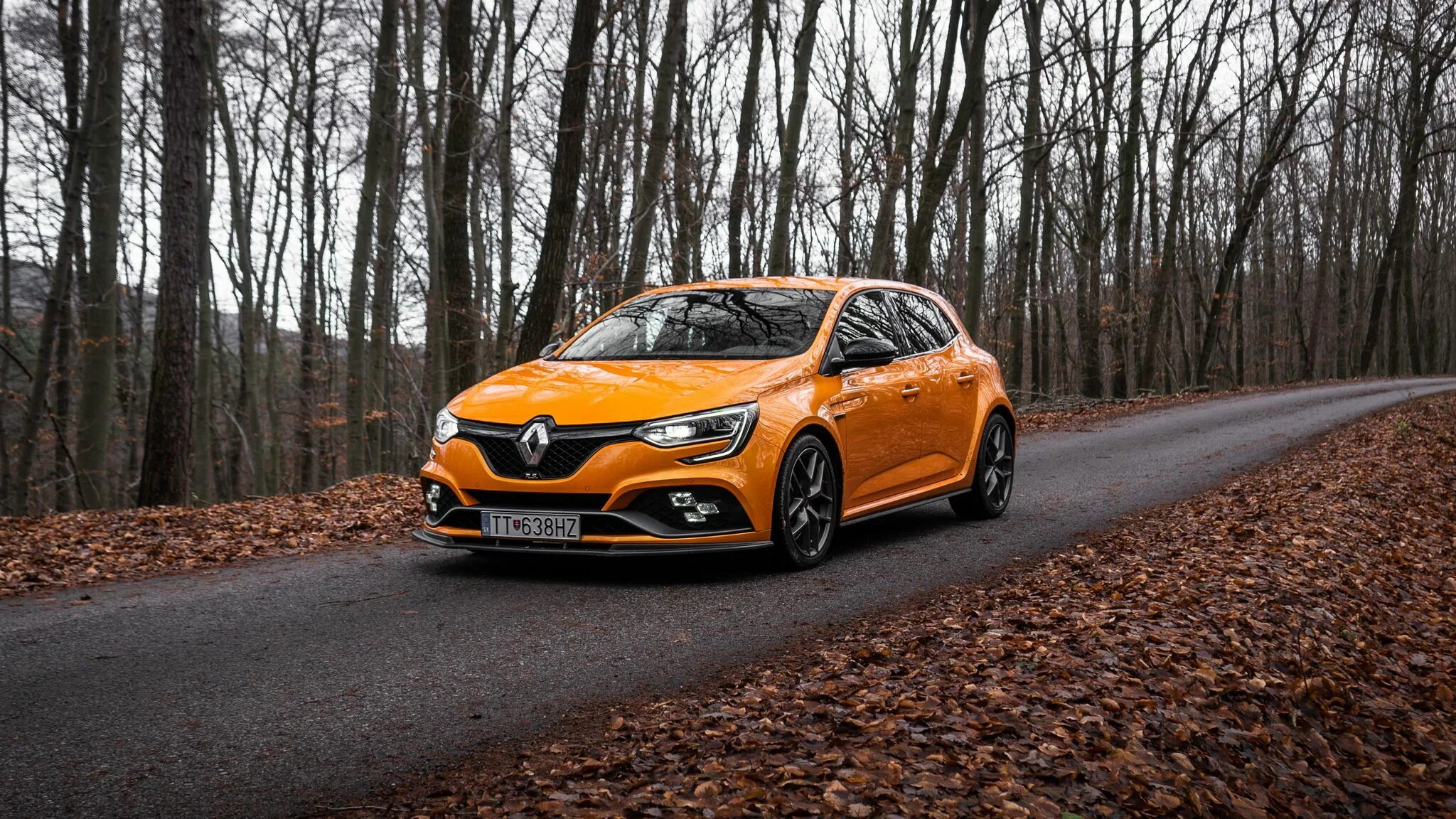 Рено меган 4 фото на заставку телефона Скачать 2048x1152 renault megane, renault, автомобиль, желтый, дорога, асфальт о