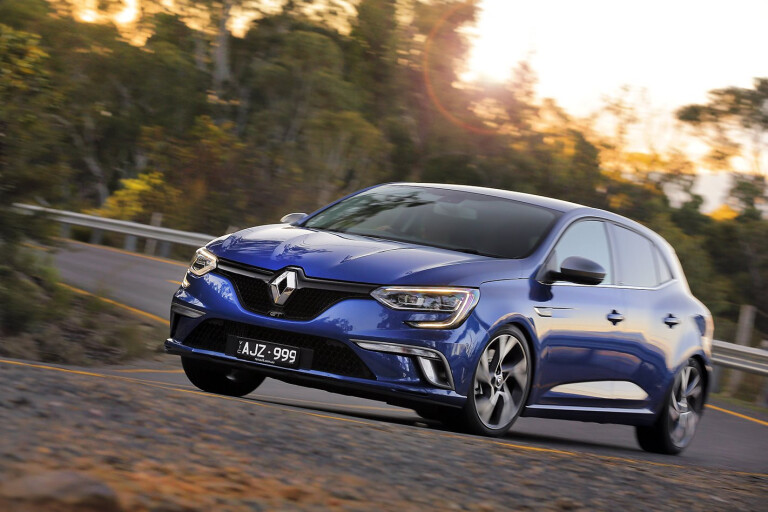 Рено меган 4 хэтчбек фото Renault Megane Review, Price & Features