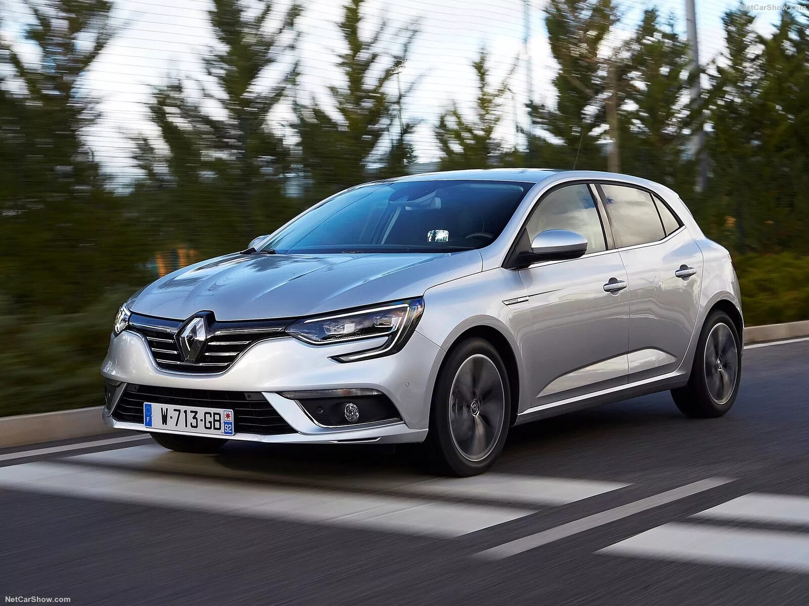 Рено меган 4 хэтчбек фото Renault Megane фото № 162510 автомобильная фотогалерея Renault Megane на Авторын