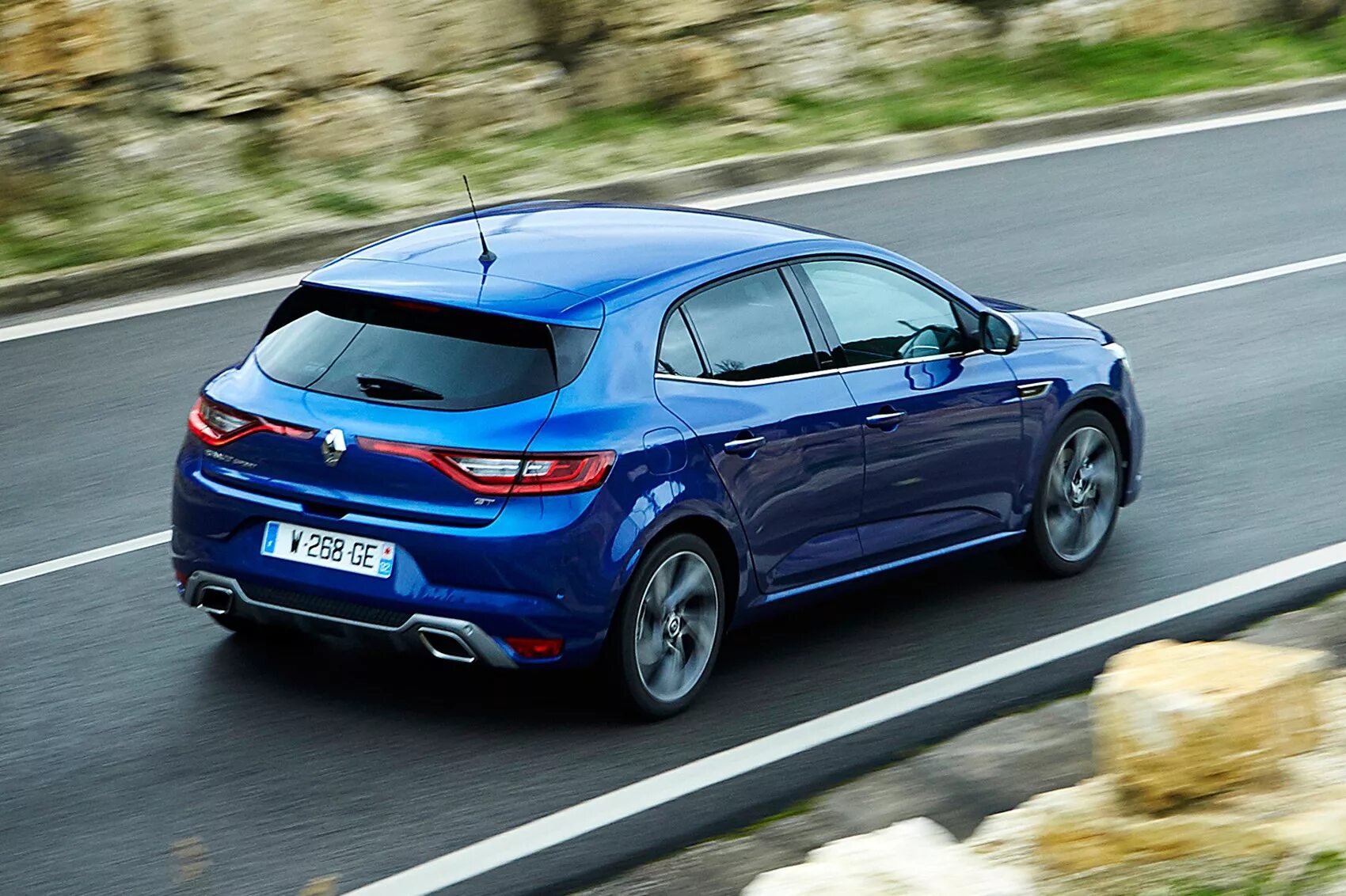 Рено меган 4 хэтчбек фото Renault Megane UK prices and specs announced: range kicks off from £ 16,600 CAR 