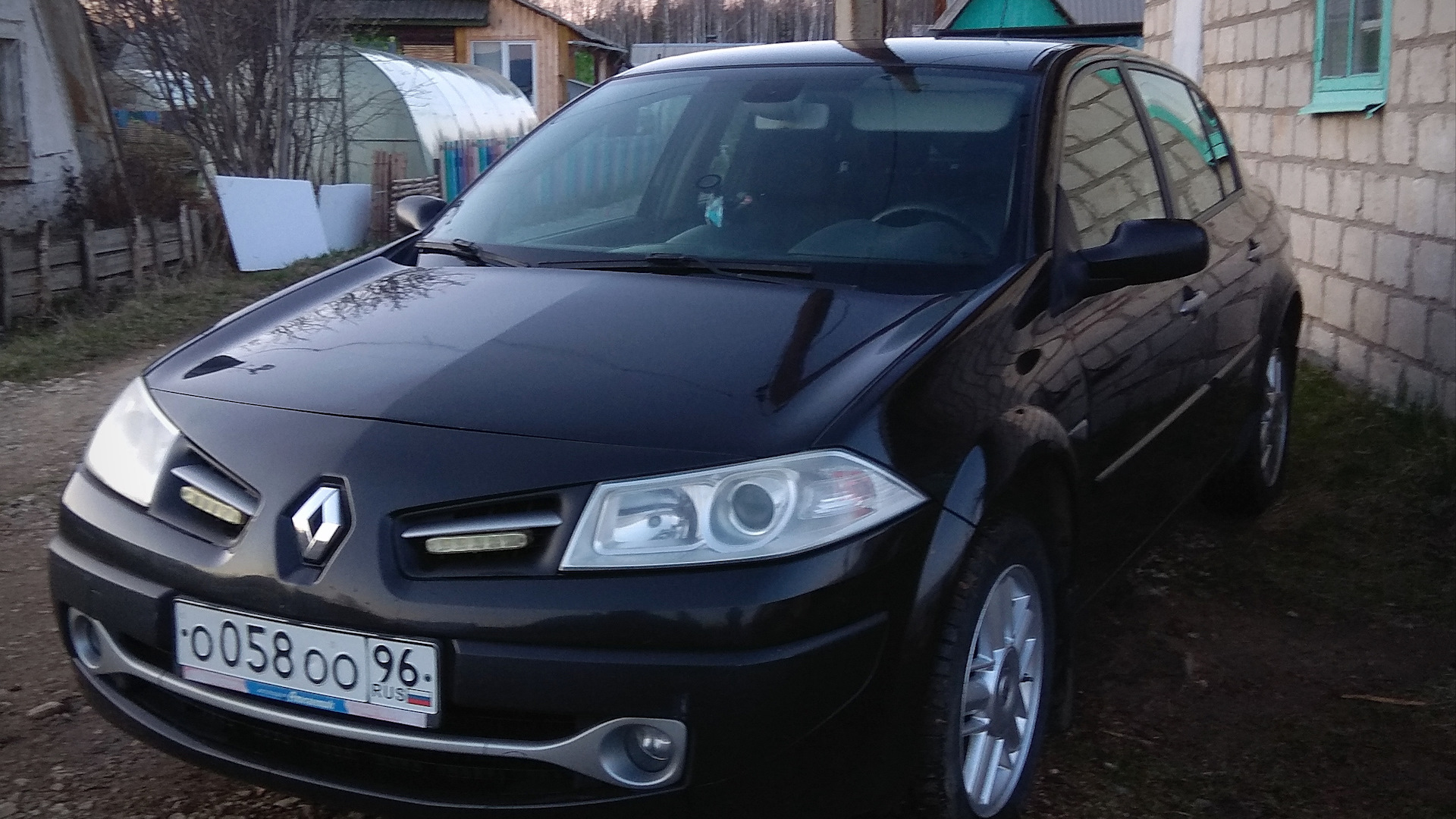 Рено меган черная фото Renault Megane II 1.6 бензиновый 2008 Black на DRIVE2