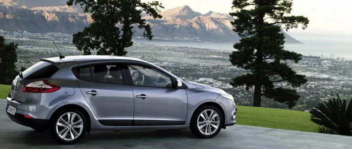 Рено меган фото Renault начнет выпуск Fluence, Megane и Duster в России