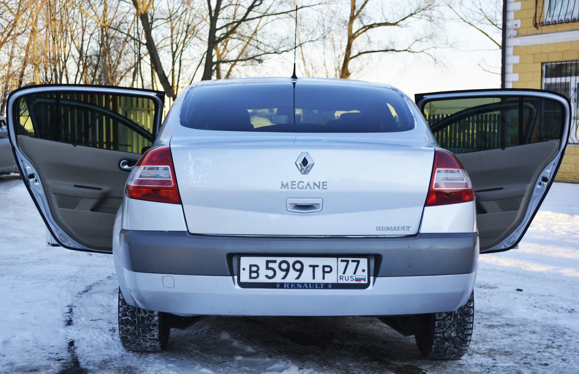 Рено меган фото сзади Фото салона в деталях (ЧАСТЬ 1) - Renault Megane II, 2 л, 2006 года фотография D