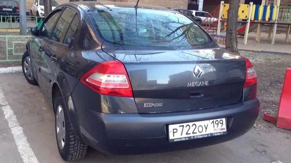 Рено меган фото сзади Renault Megane II 1.6 бензиновый 2008 Extreme 1.6 ат на DRIVE2