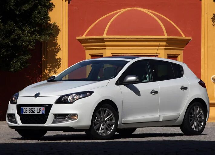 Рено меган хэтчбек фото Renault Megane исполнилось 25 лет