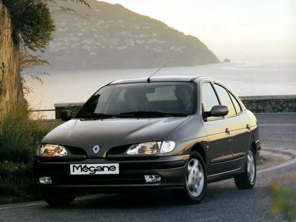 Рено меган классик фото Датчик оборотов двигателя (Датчик уровня оборотов) Renault Megane (1999-2003) ку