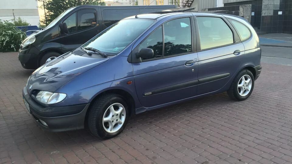 Рено меган сценик 1 фото Renault Megane Scenic 1.6 бензиновый 1999 1.6e (megane) на DRIVE2