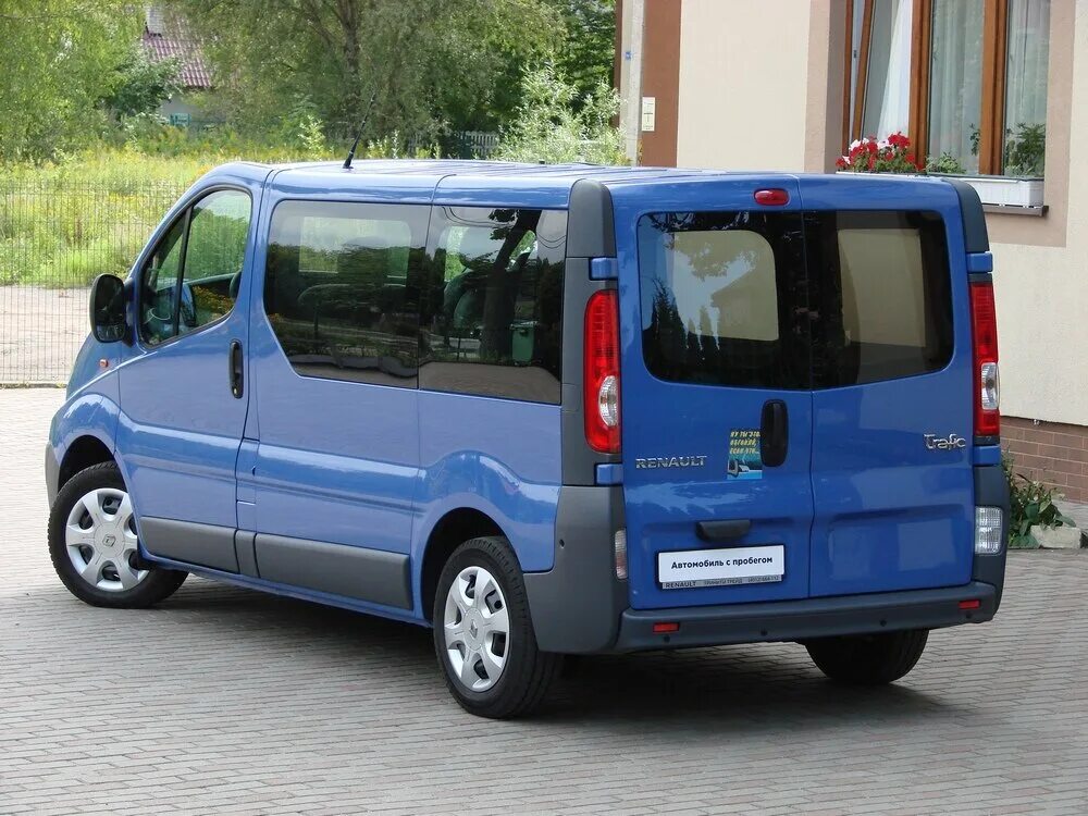 Рено микроавтобус фото Купить б/у Renault Trafic II Рестайлинг 2.0d MT (90 л.с.) дизель механика в Кали