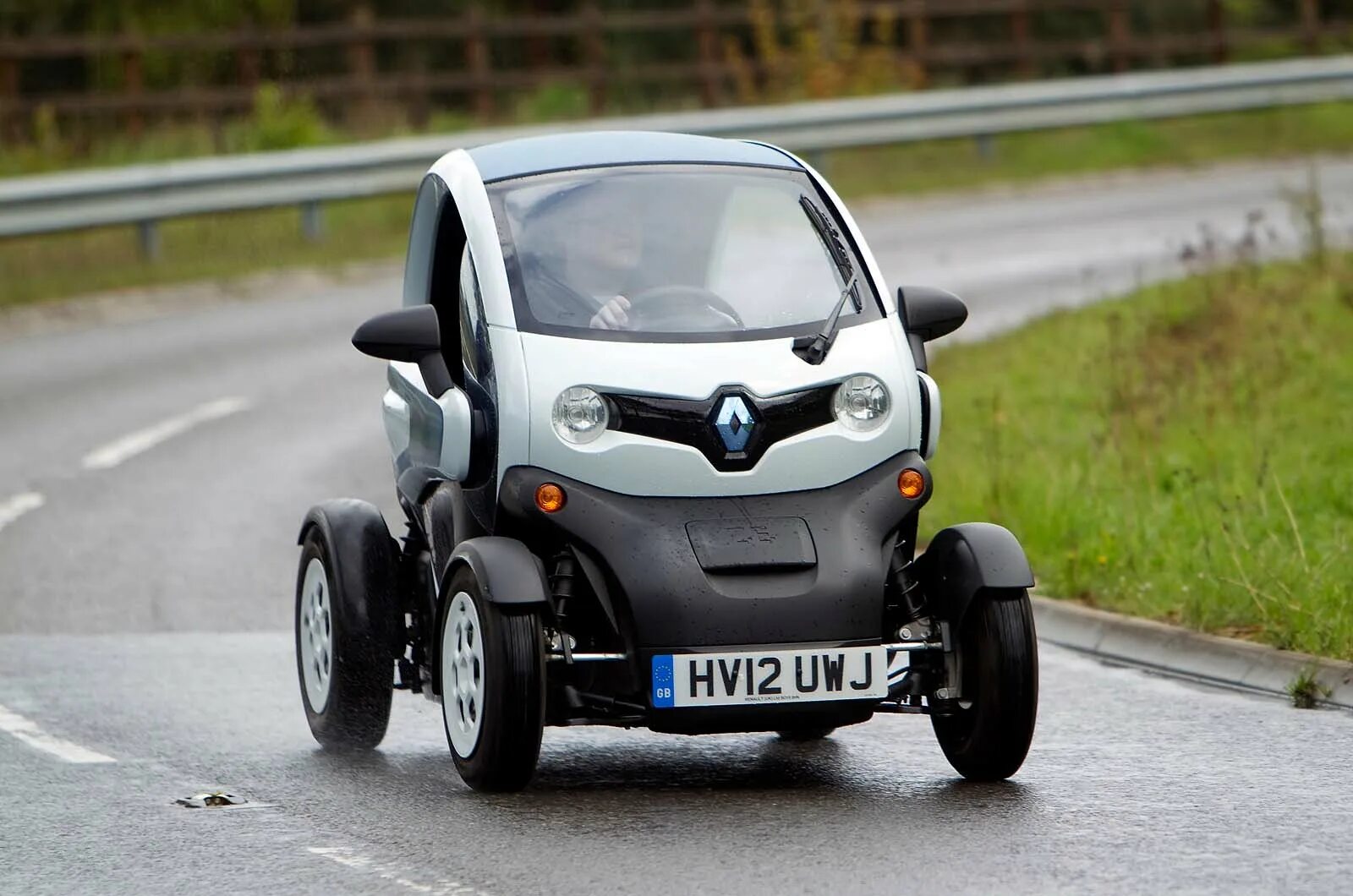 Рено одноместный автомобиль фото и цена ЭЛЕКТРОМОБИЛЬ RENAULT TWIZY - ЭЛЕКТРОМОБИЛИ РУ