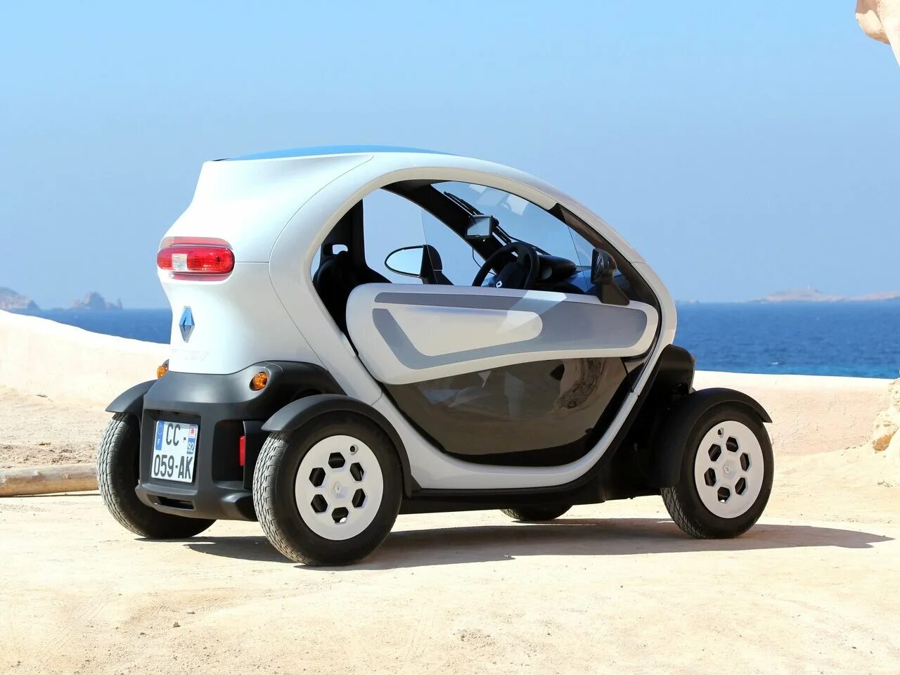 Рено одноместный автомобиль фото и цена Renault Twizy -н.в., купе - технические характеристики, модельный ряд, комплекта