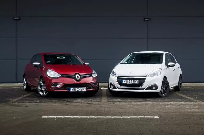 Рено пежо фото Renault Clio 1.2 TCe Intens GT Line vs. Peugeot 208 1.2 PureTech Style - Super E