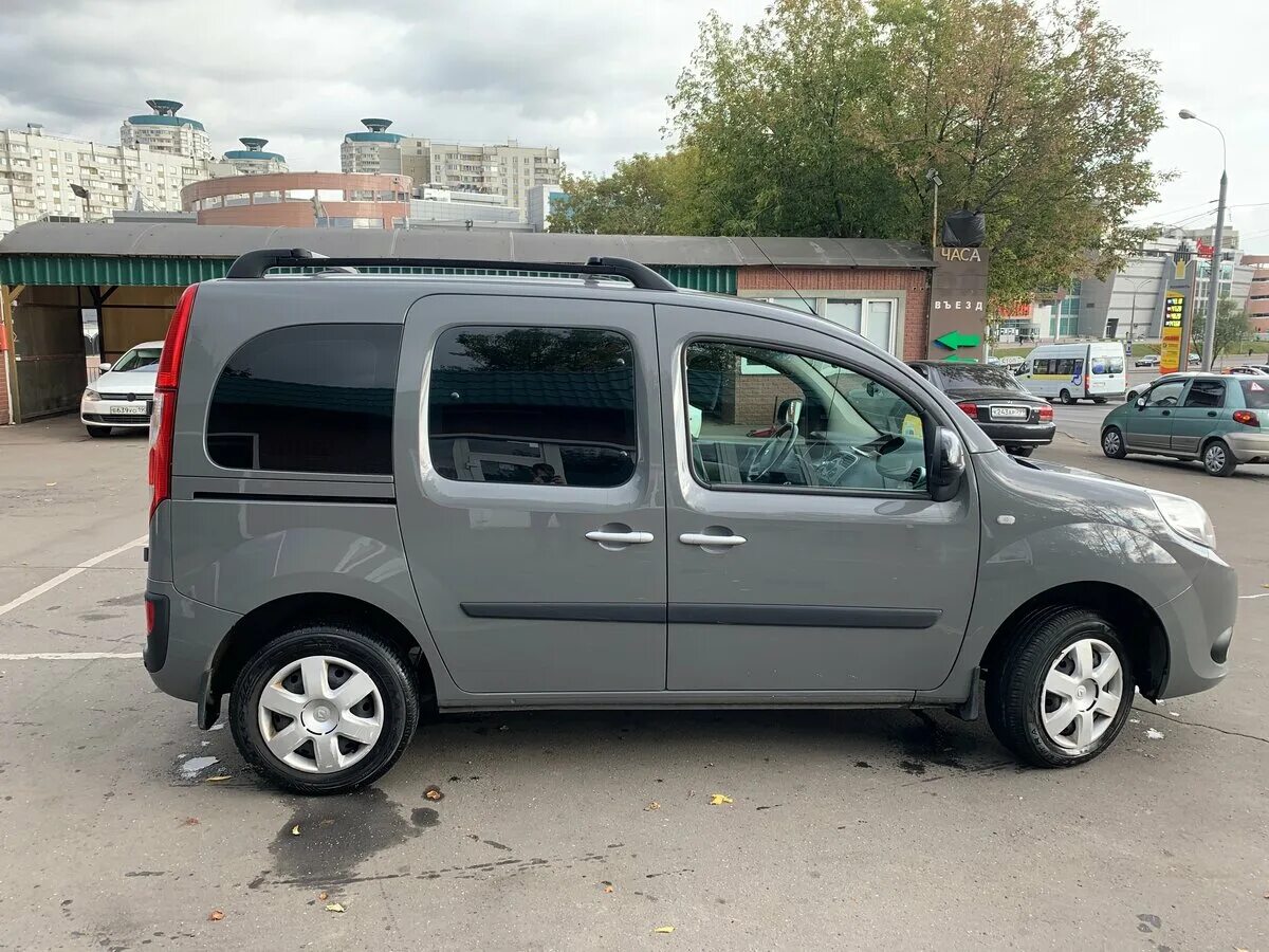 Рено продажа цена фото Купить б/у Renault Kangoo II Рестайлинг 1.6 MT (102 л.с.) бензин механика в Моск