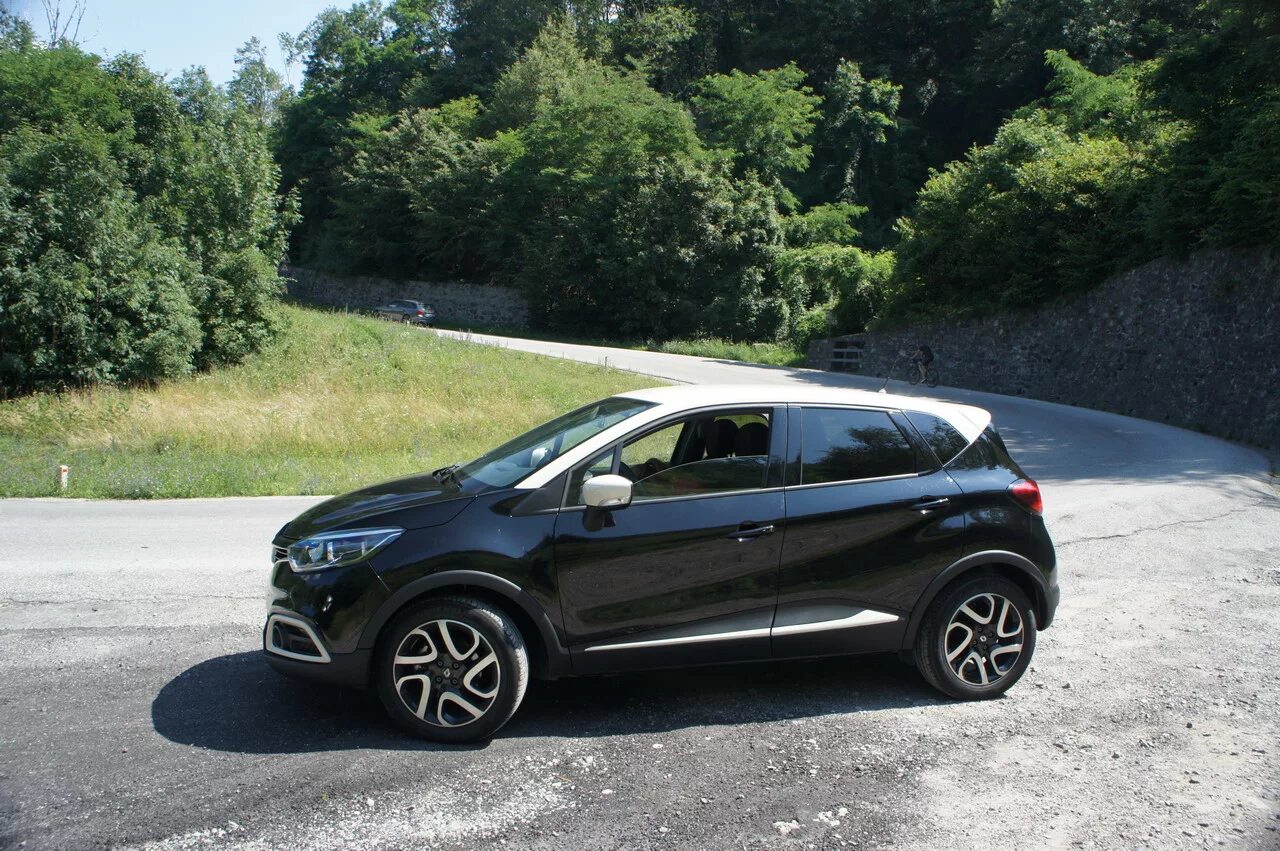 Рено с черной крышей фото Фотоподборка черного Renault Captur Авто-мото orion-tennis.ru