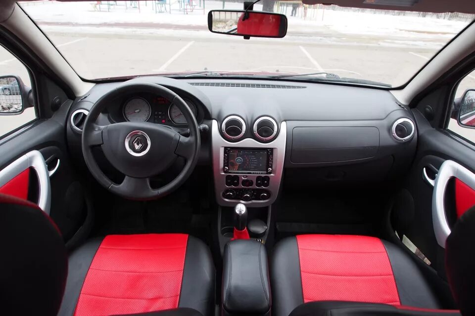 Рено сандеро 1 поколения тюнинг салона предпоследние фото Sandero - Renault Sandero 1G, 1,6 л, 2010 года фотография DRI