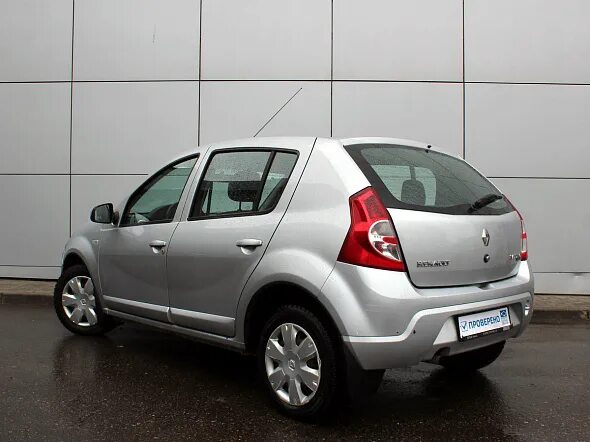 Рено сандеро 1.6 фото Купить Renault Sandero 1,6 механика, 2011 г., пробег 131150 км, цена 349000 руб 