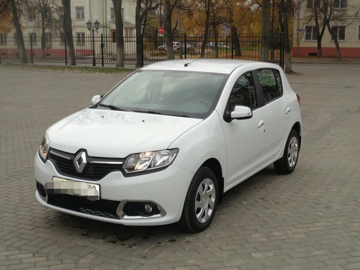 Рено сандеро 2017 фото Купить б/у Renault Sandero II 1.6 MT (82 л.с.) бензин механика в Пензе: белый Ре