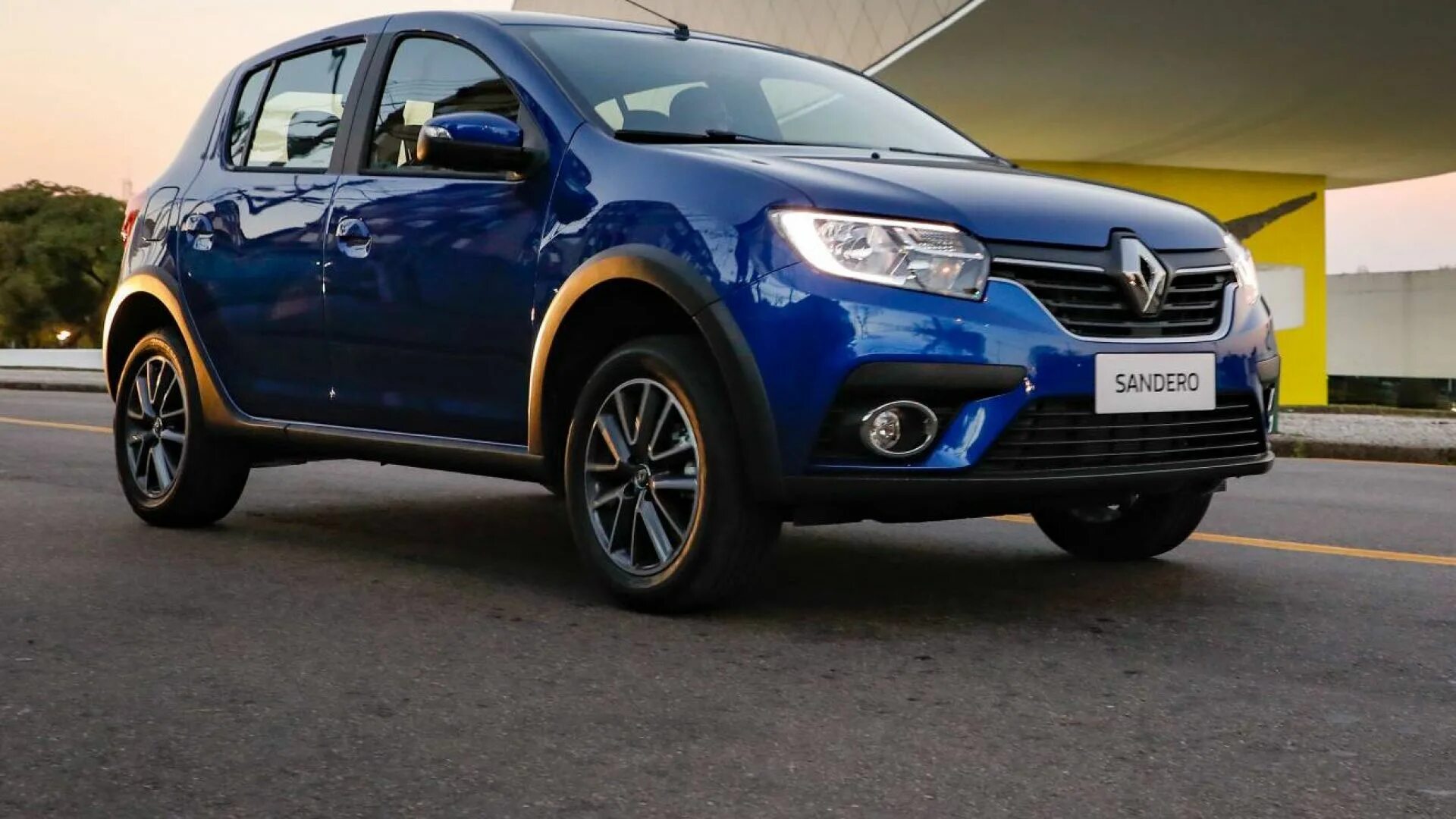 Рено сандеро 2021 фото Nuove Dacia Stepway, Sandero e Logan 2020: come cambiano