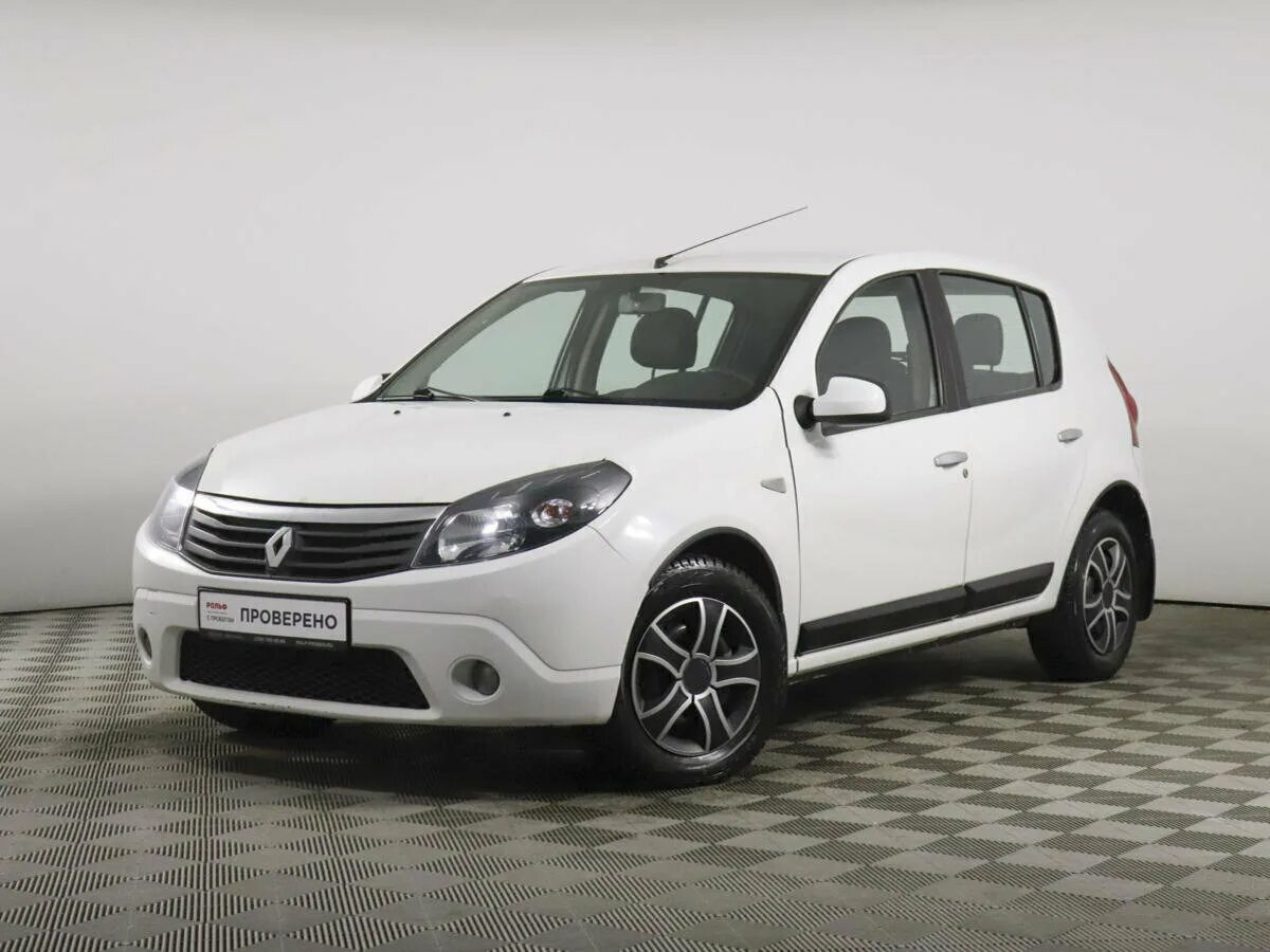 Рено сандеро белая фото Купить б/у Renault Sandero I 1.6 MT (103 л.с.) бензин механика в Москве: белый Р