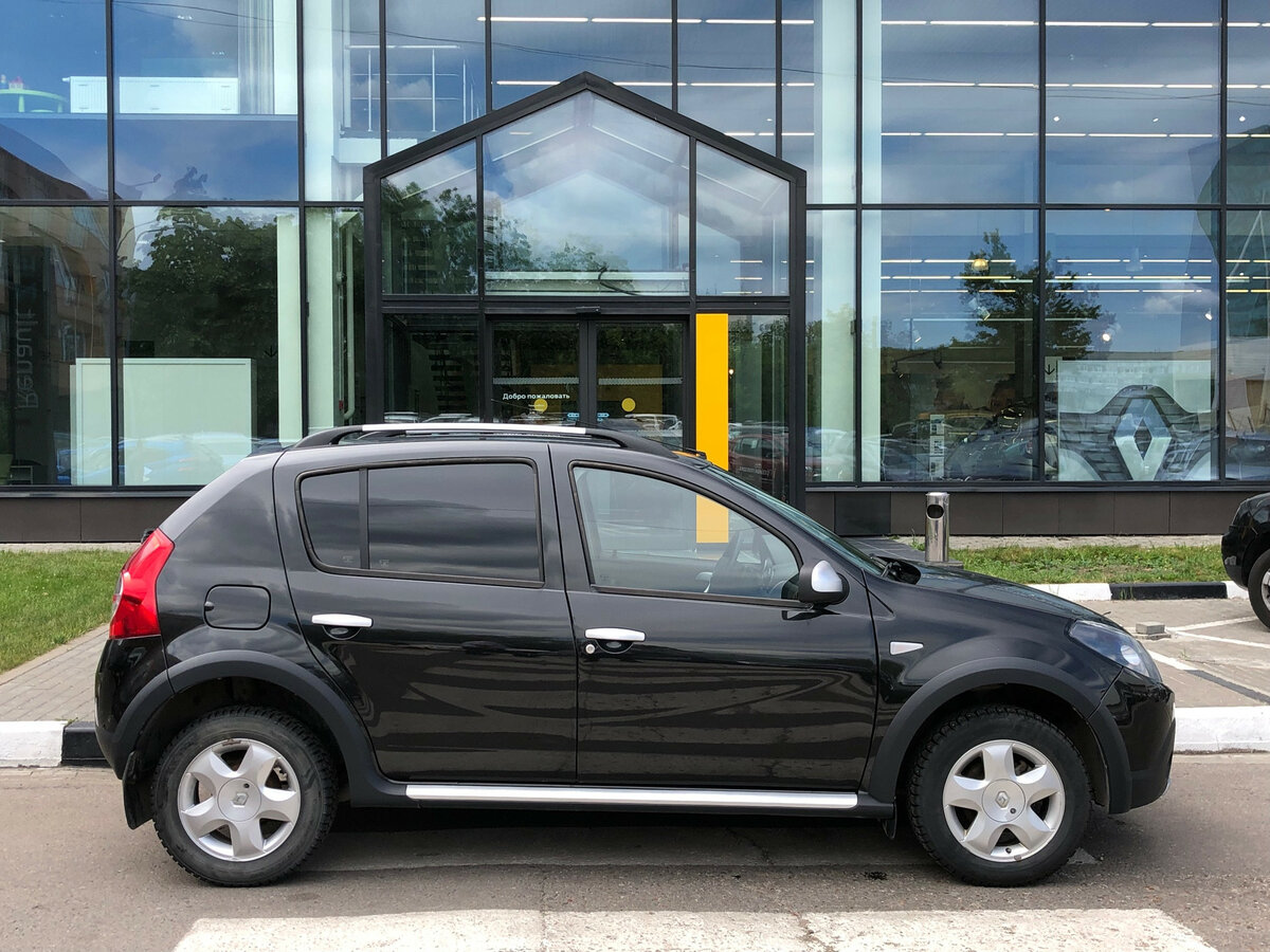 Рено сандеро черный фото Купить б/у Renault Sandero I Stepway 1.6 MT (84 л.с.) бензин механика в Москве: 