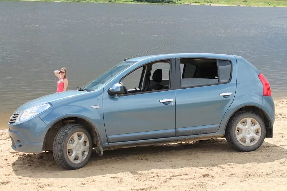 Рено сандеро дача фото Поездка в Новый Низовой Городец - Renault Sandero 1G, 1,6 л, 2013 года покатушки