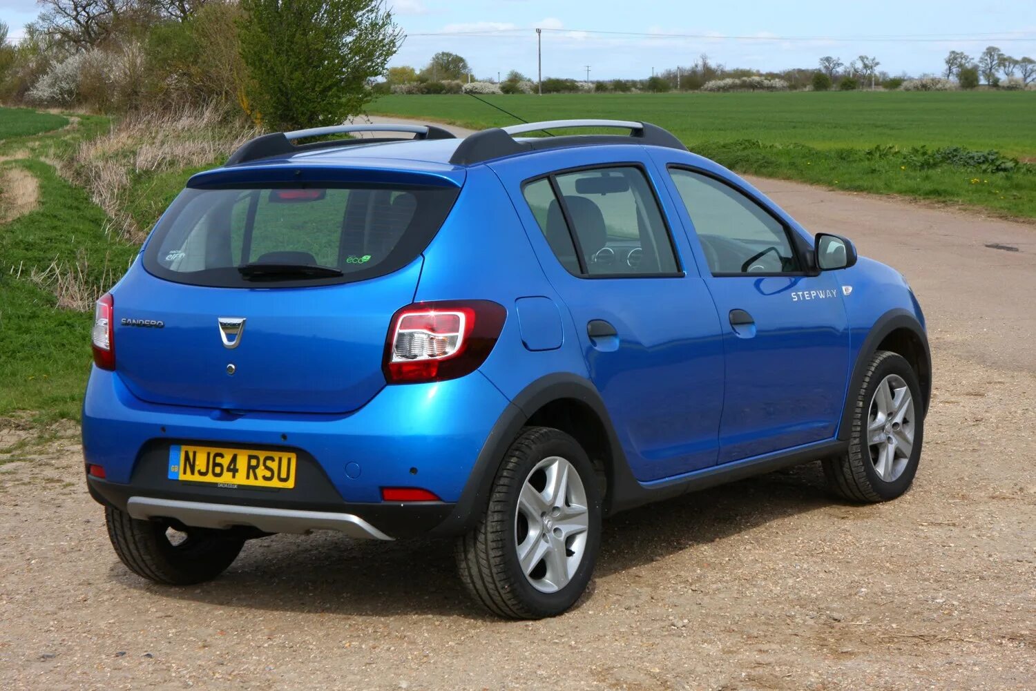 Рено сандеро дача фото Dacia Sandero Stepway Review (2019) Parkers