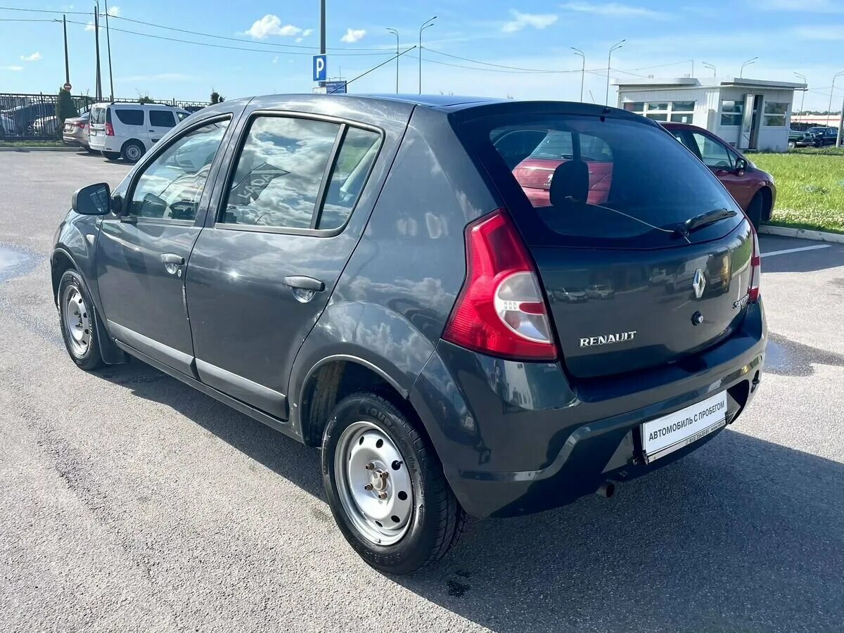 Рено сандеро хэтчбек фото Купить б/у Renault Sandero I 1.6 MT (84 л.с.) бензин механика в Санкт-Петербурге